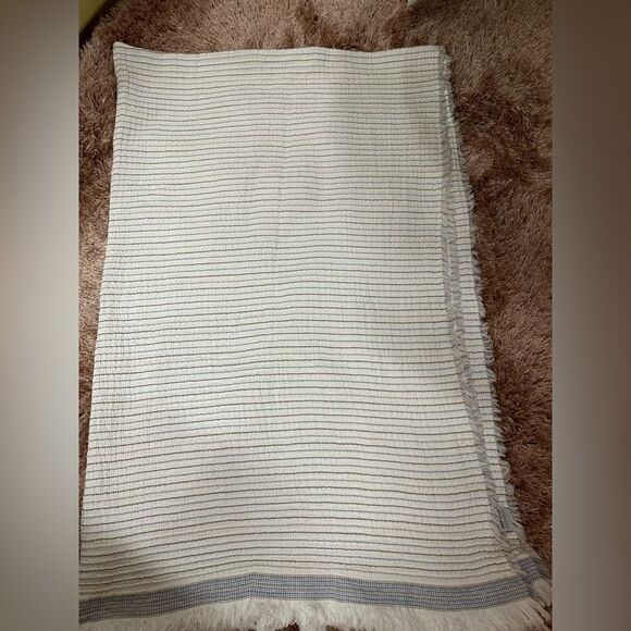 Inup Home Cotton Summer Throw Waffle Weave
White,taupe, black, grey and blue - Picture 2 of 9